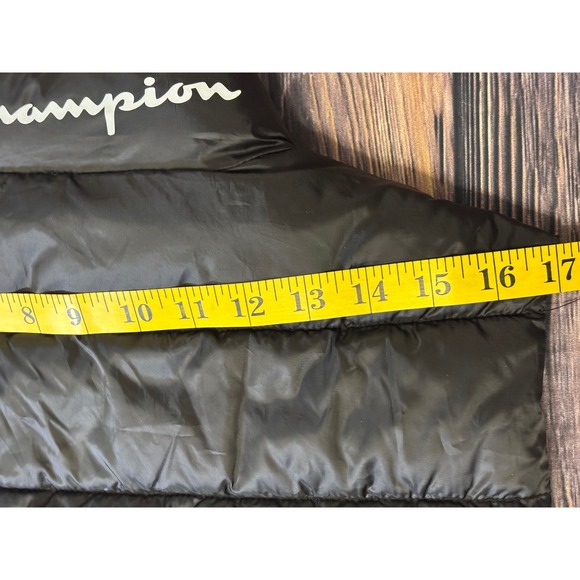 Champion Puffer Vest Mens M Black Full Zip Logo Quilted Athletic Outerwear - Picture 13 of 14